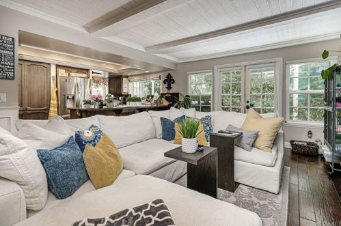 231 Summertree Rd, Anaheim CA  exterior