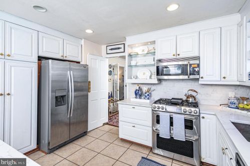 193 Cherry Vly Rd, Princeton NJ  08540-7681 exterior