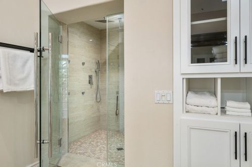 4501 Cerro Vista Dr, Anaheim CA 92807 exterior