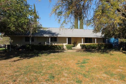 7155 Shale Rock Rd, Lake Nacimiento, CA 93446-9376