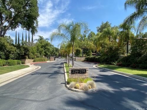 246 Fern Ave, Redlands, CA 92373-6067