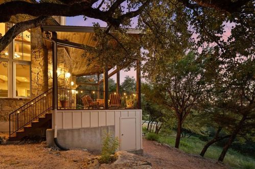 4008 Dry Creek Dr, Austin TX  78731-4825 exterior