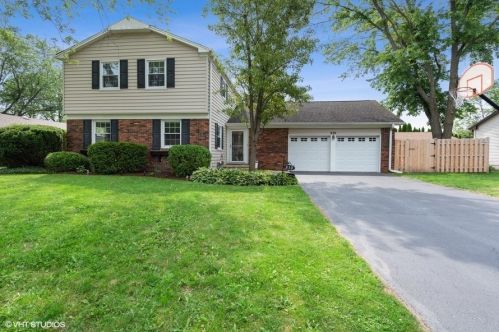 830 Essington Ln, Buffalo Grove, IL 60089-1419