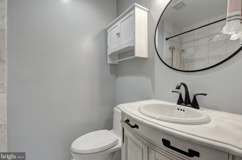 6369 Buffie Ct, Springfield VA  22015-3401 exterior