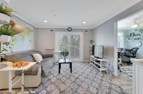 35 Crestview Ln, Mount Arlington NJ  07856-1354 exterior