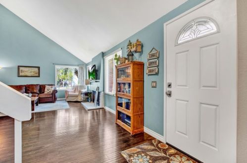 6236 Woodsboro Ave, Anaheim CA  92807-2347 exterior