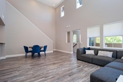 33 Gingerwood, Irvine CA  92603-0102 exterior