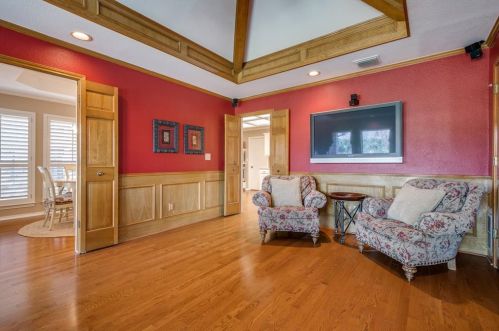 2321 Highland Hts Ln, Carrollton TX 75007-2033 exterior