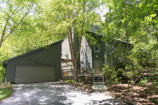 42 Turtleback Path Rd, Hardy, VA 24101-3310