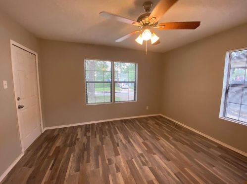 731 Lowden St, Fort Worth TX  76104-7224 exterior