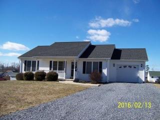 76 Cedarcrest Dr, Waynesboro, VA 22980-8364