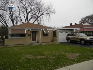 8115 Kilpatrick Ave, Chicago IL  60652-3516 exterior