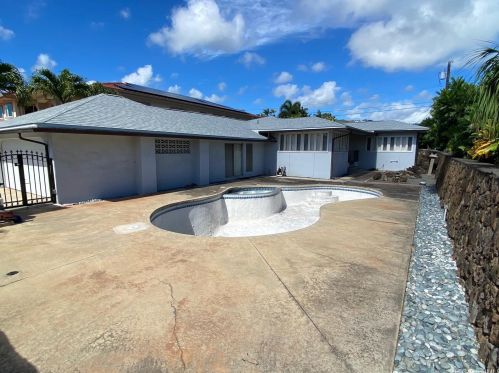 1017 Makaiwa St, Honolulu, HI 96816-5403