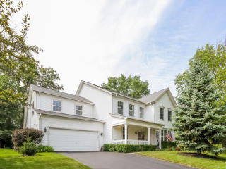 3330 Country Ln, Waukegan, IL 60087-5342