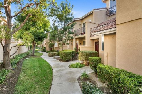 1091 Positano Ave, Anaheim CA  92808-1542 exterior