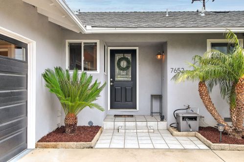 7652 Dartmoor Ave, Santa Barbara, CA 93117-1940