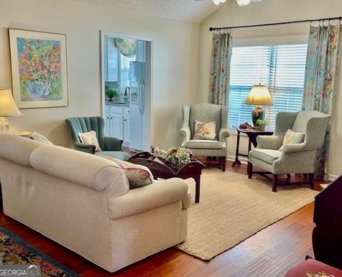 808 Village Pl, Loganville, GA 30052-6922