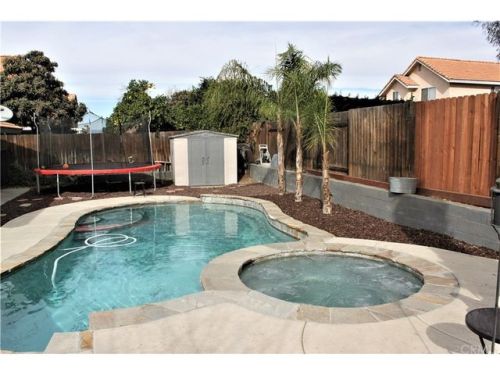 9274 Middlefield Dr, Riverside, CA 92508-6261