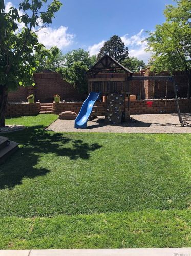 12153 Harvard Dr, Aurora CO 80014-1947 exterior