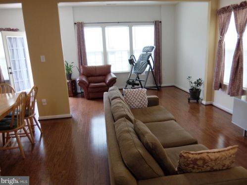 78 Sundance Dr, Trenton NJ 08619-3968 exterior