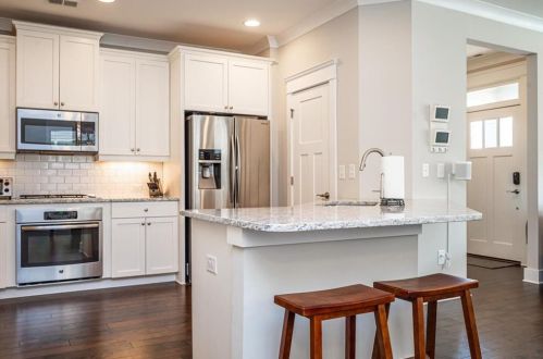 1705 Whitfield Parc Cir, Smyrna GA 30080-2204 exterior