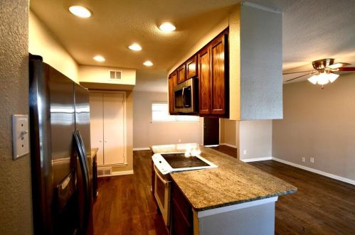 2625 Fairbrook St, Irving TX  75062-6616 exterior