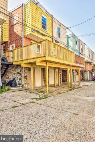 6521 16th St, Philadelphia PA  19126-3512 exterior