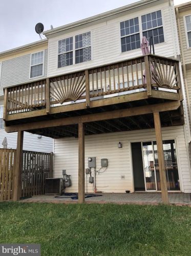 9614 Scales Pl, Bristow, VA 20136-1244