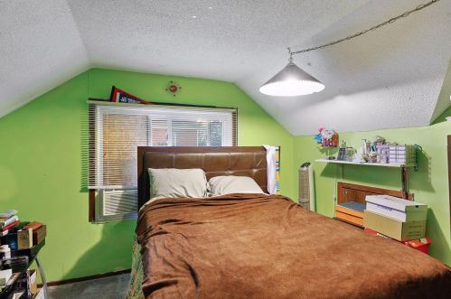 1122 Albemarle St, Saint Paul MN  55117-4415 exterior