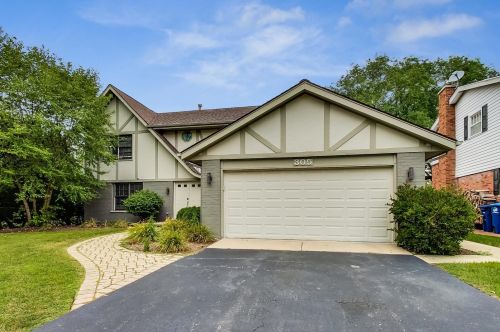 305 Columbine Dr, Willowbrook, IL 60514-1009