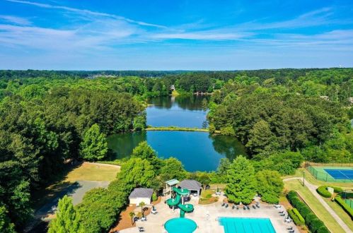 343 Vista Creek Dr, Stockbridge GA  30281-2092 exterior