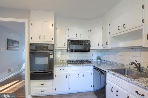 829 Fountain Ave, Lancaster PA 17601-4532 exterior