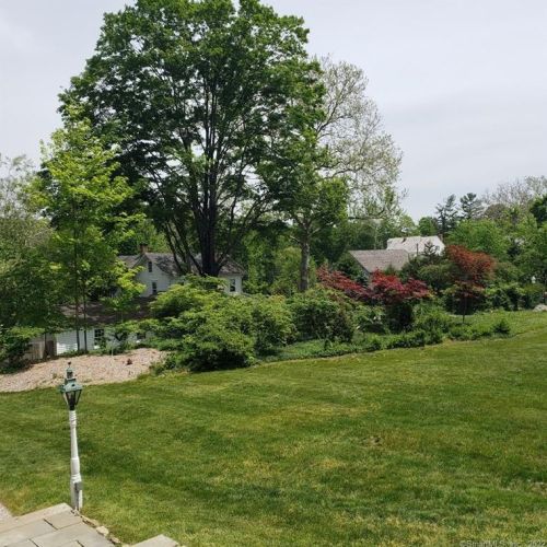 5 River Rd, Norwalk CT  06850-1121 exterior