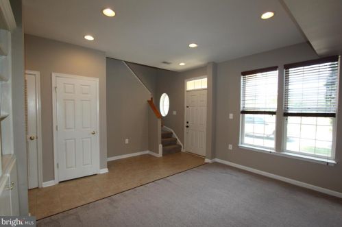 30 Davis St, Charles Town WV  25414-4478 exterior