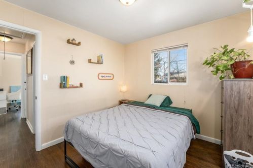 885 Nile St, Aurora CO 80010-4168 exterior