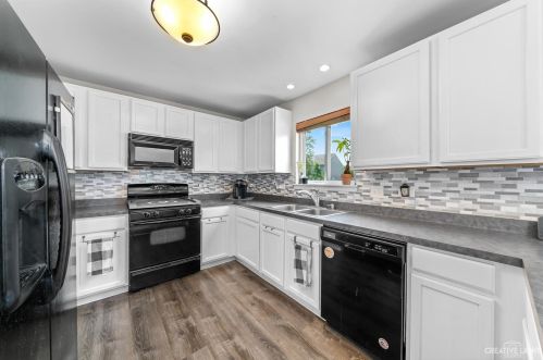 1011 Treesdale Way, Joliet, IL 60431-8578