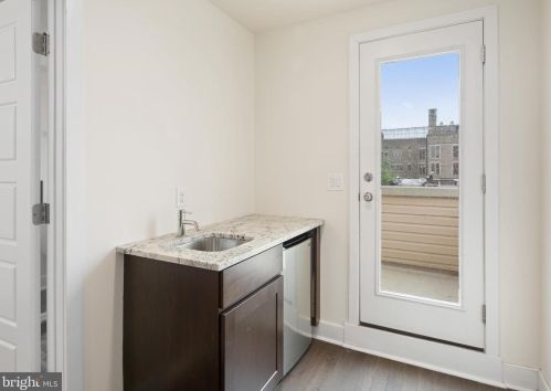 1315 20 St, Philadelphia PA 19146-4303 exterior