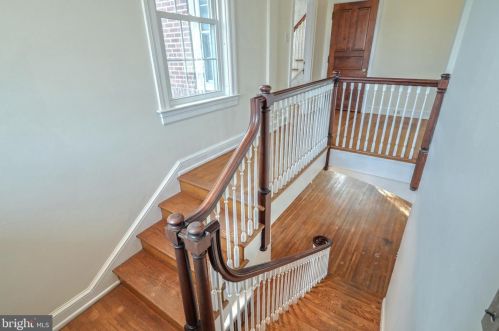 437 Carlisle St, Hanover PA 17331-2188 exterior