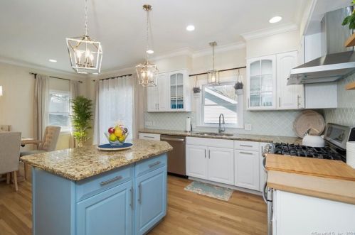 15 Cannon St, Norwalk CT  06851-3823 exterior