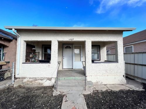 1028 Abriendo Ave, Pueblo, CO 81004-1128