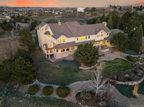 7002 Chapparal Cir, Denver, CO 80016-2124