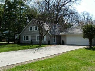 2533 Gradwohl Rd, Toledo, OH 43617-1808