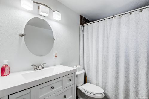 760 Evanston St, Aurora CO 80012-5718 exterior