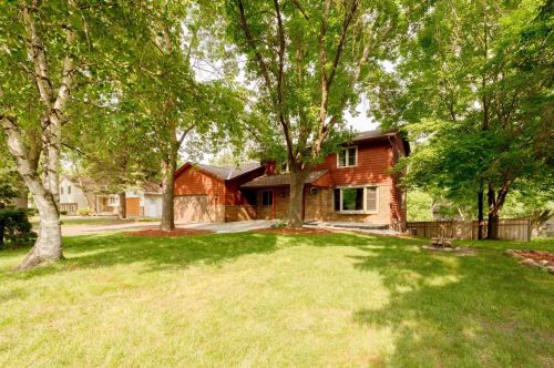 4400 Kirkwood Ln, Minneapolis, MN 55442-2724