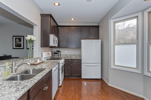 231 Hastings St, Cincinnati OH 45219-1420 exterior