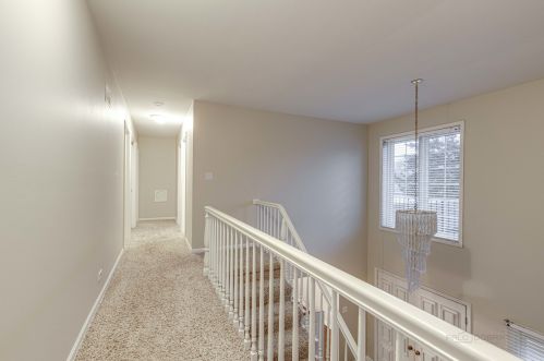 1020 Summit Dr, Bannockburn IL  60015-1823 exterior