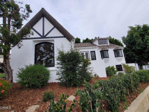 930 La Vuelta Pl, Santa Paula, CA 93060-1312