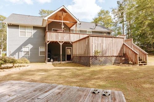 1565 Hwy 138, Stockbridge GA 30281-2812 exterior