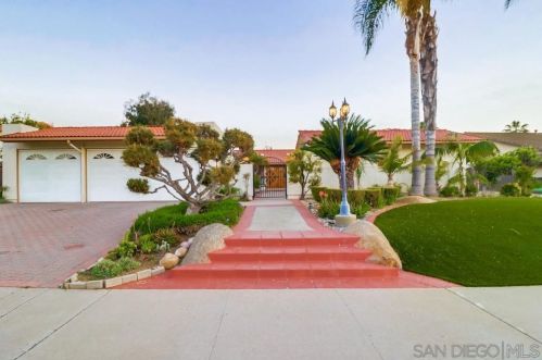 1852 Hacienda Dr, El Cajon, CA 92020-1058