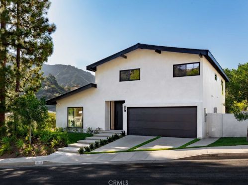 17252 Escalon Dr, Van Nuys CA  91436-4032 exterior
